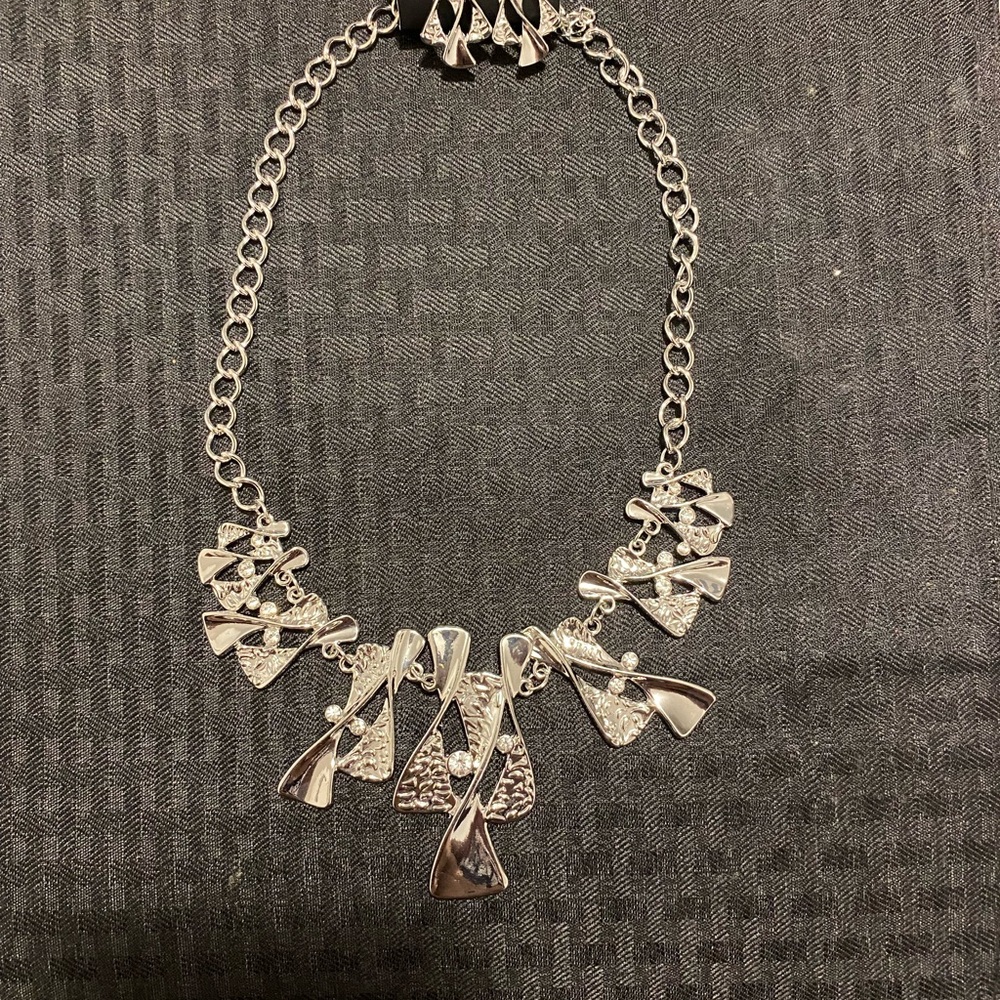 Fashion Jewelry!!!Necklaces come with earrings”